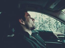 Mal d'auto, ecco i rimedi per prevenirlo