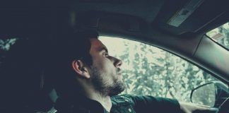 Mal d'auto, ecco i rimedi per prevenirlo