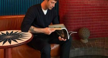 “Un’educazione antica”: le parole dedicate a Stefano De Martino lo fanno commuovere
