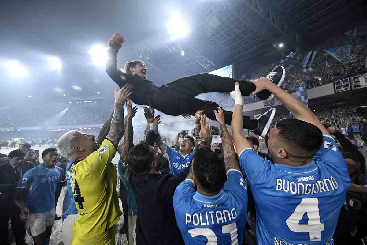Napoli e lo Scudetto, Conte