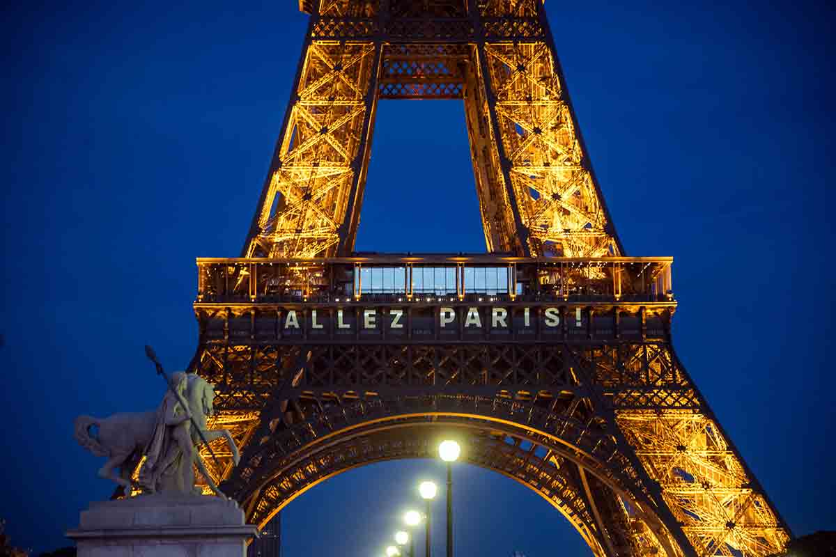 PSG Inter Champions League, Tour Eiffel