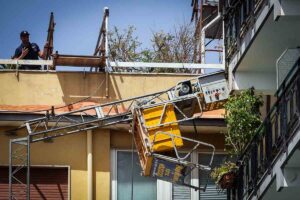 Tragedia sul lavoro all'Arenella, Napoli