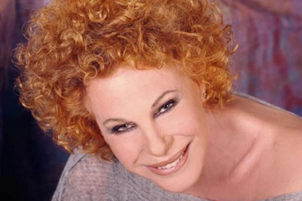 ornella vanoni sorridente 